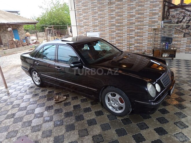 Mercedes E 270 2000, 382,208 km - 2.7 l - Biləsuvar
