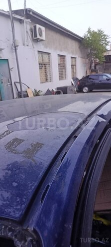 BMW 318 2003, 312,000 km - 2.0 l - Bakı
