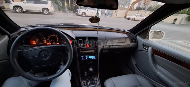 Mercedes C 230 1997, 237,000 km - 2.3 l - Bakı