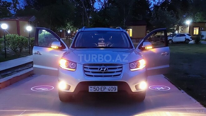 Hyundai Santa Fe 2010, 166,000 km - 2.0 l - Salyan