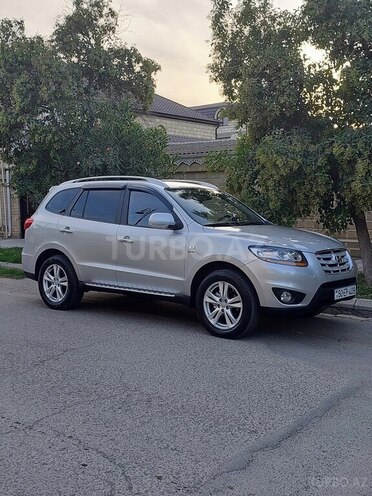 Hyundai Santa Fe 2010, 166,000 km - 2.0 l - Salyan