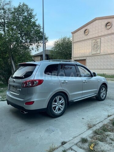 Hyundai Santa Fe 2010, 166,000 km - 2.0 l - Salyan