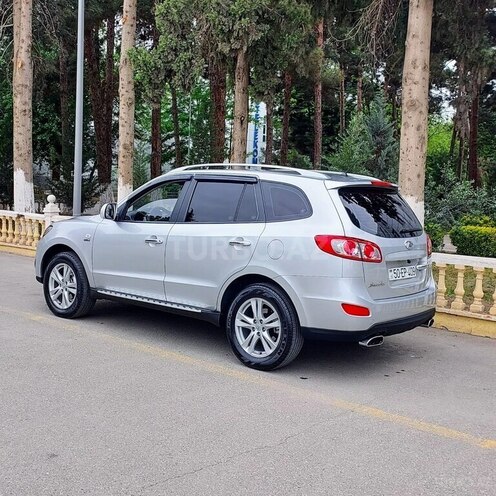 Hyundai Santa Fe 2010, 166,000 km - 2.0 l - Salyan