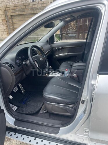 Hyundai Santa Fe 2010, 166,000 km - 2.0 l - Salyan