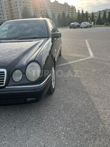 Mercedes E 240 1998, 265,000 km - 2.4 l - Sumqayıt