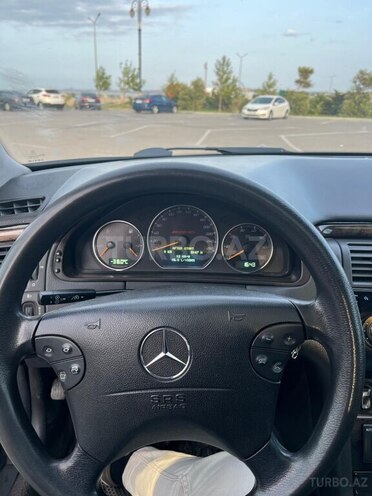 Mercedes E 240 1998, 265,000 km - 2.4 l - Sumqayıt
