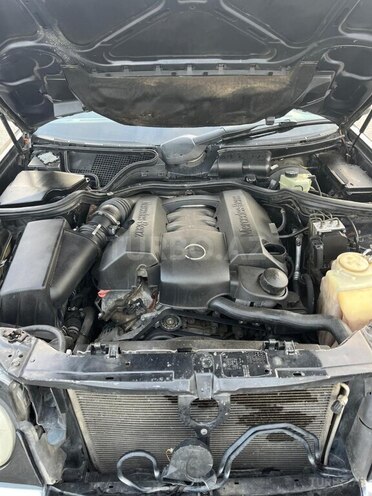 Mercedes E 240 1998, 265,000 km - 2.4 l - Sumqayıt