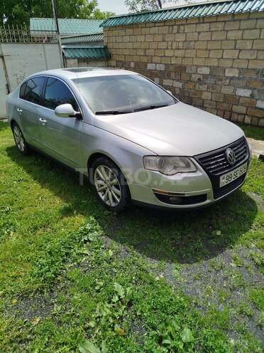 Volkswagen Passat 2010, 200,000 km - 2.0 l - Qəbələ