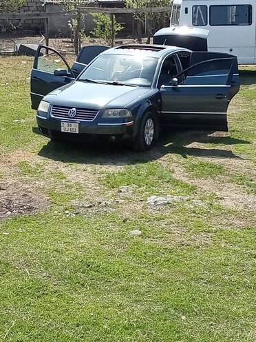 Volkswagen Passat 2001, 398,676 km - 1.8 l - Zaqatala
