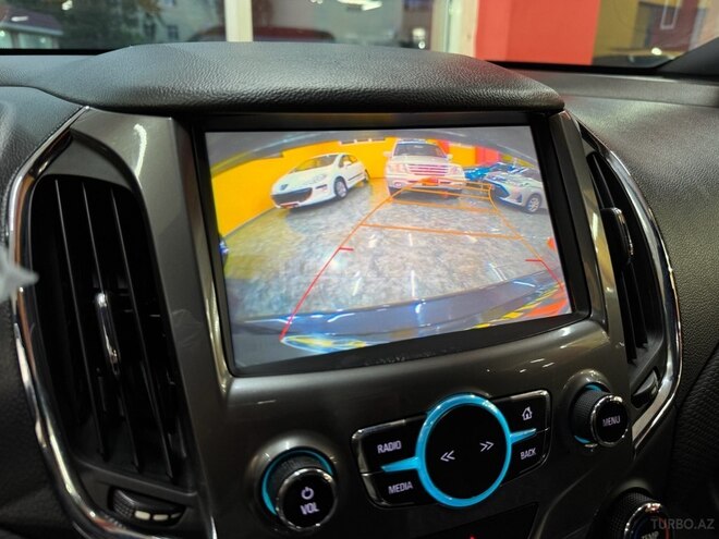 Chevrolet Cruze-14