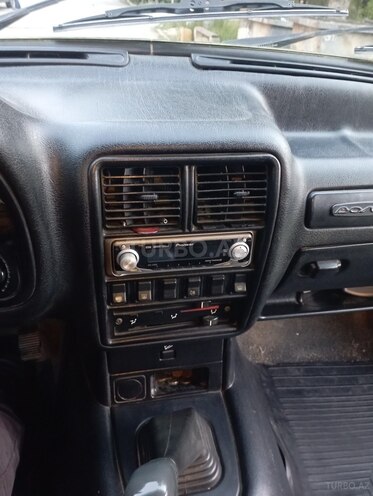 GAZ 31105 2004, 171,000 km - 2.3 л - Şirvan