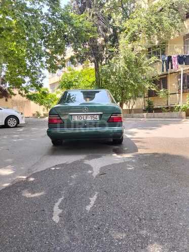 Mercedes E 220 1994, 440,000 km - 2.2 l - Bakı