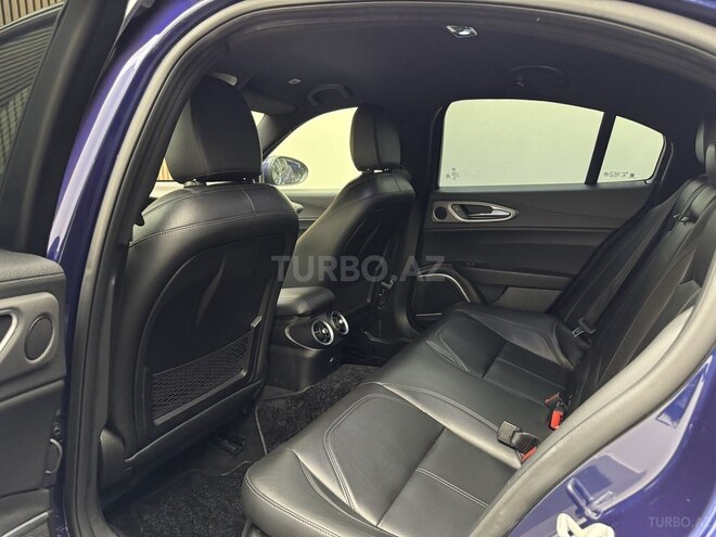 Alfa Romeo Giulia 2017, 59,000 km - 2.0 l - Bakı