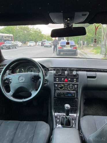 Mercedes E 220 d 1999, 543,000 km - 2.2 l - Bakı