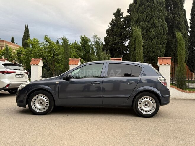 Opel Astra 2008, 268,000 km - 1.4 l - Gəncə