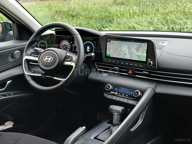 Hyundai Elantra 2024, 15,800 km - 1.6 л - Bakı