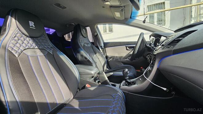 Hyundai Elantra 2015, 111,330 km - 1.8 l - Bakı