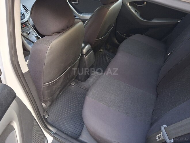 Hyundai Elantra 2015, 189,069 km - 1.8 l - Sumqayıt