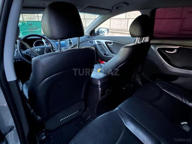 Hyundai Avante 2015, 241,299 km - 1.6 l - Göygöl