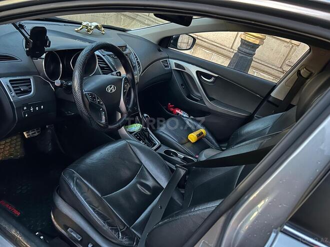 Hyundai Avante 2015, 241,299 km - 1.6 l - Göygöl