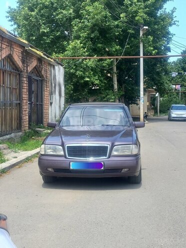 Mercedes C 180 1995, 218,000 km - 1.8 l - Gəncə