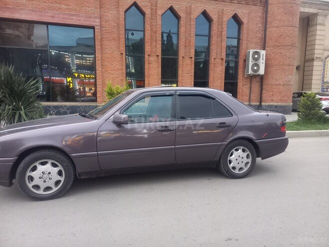 Mercedes C 180 1995, 218,000 km - 1.8 l - Gəncə