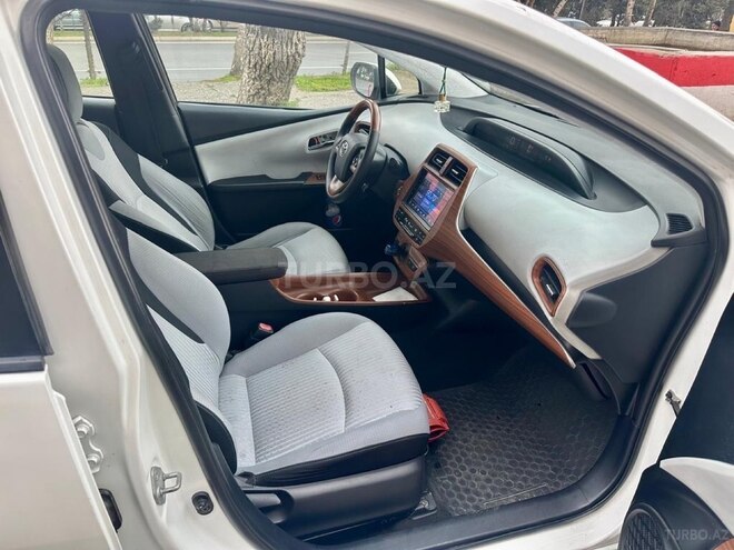 Toyota Prius 2018, 110,000 km - 1.8 l - Bakı