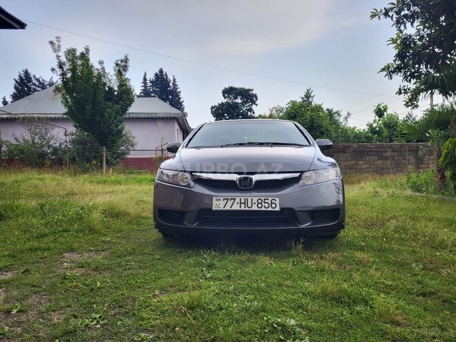 Honda Civic 2009, 238,000 km - 1.3 l - Şəmkir