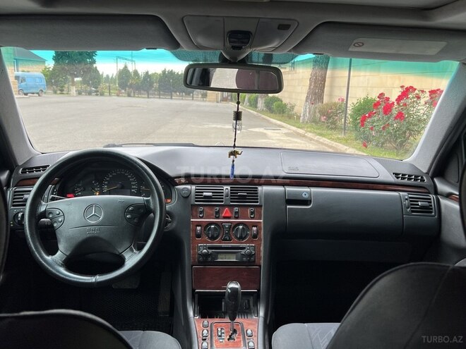 Mercedes E 220 d 2001, 533,000 km - 2.2 l - Tovuz