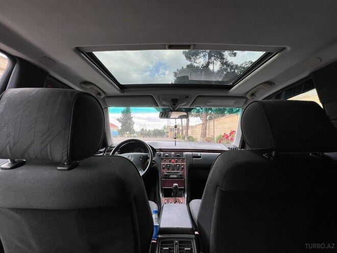 Mercedes E 220 d 2001, 533,000 km - 2.2 l - Tovuz