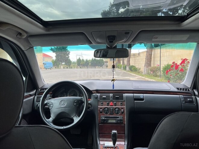 Mercedes E 220 d 2001, 533,000 km - 2.2 l - Tovuz