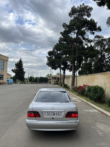 Mercedes E 220 d 2001, 533,000 km - 2.2 l - Tovuz