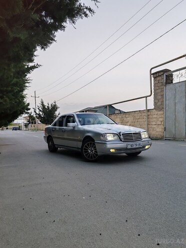 Mercedes C 220 1995, 220,000 km - 2.2 l - Bakı