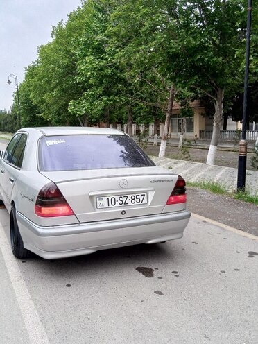 Mercedes C 180 1999, 300,000 km - 1.8 l - İmişli