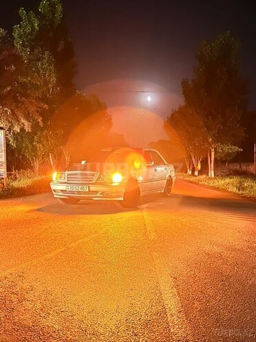 Mercedes C 180 1999, 300,000 km - 1.8 l - İmişli