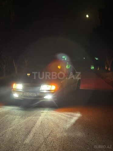 Mercedes C 180 1999, 300,000 km - 1.8 l - İmişli