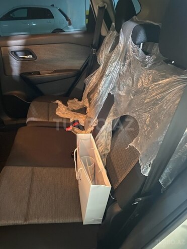 Nissan X-Trail-12