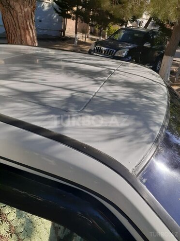 Mercedes E 200 d 1989, 200,000 km - 2.0 l - Sumqayıt