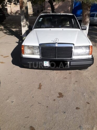 Mercedes E 200 d 1989, 200,000 km - 2.0 l - Sumqayıt