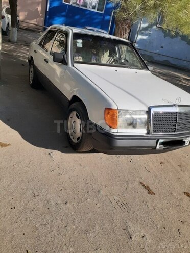 Mercedes E 200 d 1989, 200,000 km - 2.0 l - Sumqayıt