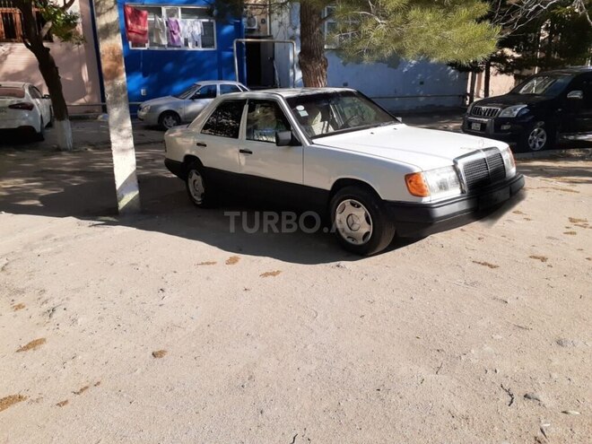 Mercedes E 200 d 1989, 200,000 km - 2.0 l - Sumqayıt