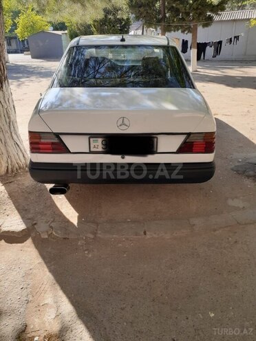 Mercedes E 200 d 1989, 200,000 km - 2.0 l - Sumqayıt