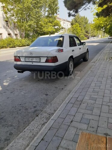 Mercedes E 200 d 1989, 200,000 km - 2.0 l - Sumqayıt