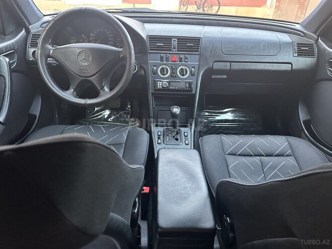 Mercedes C 200 1999, 236,000 km - 2.0 л - Bakı
