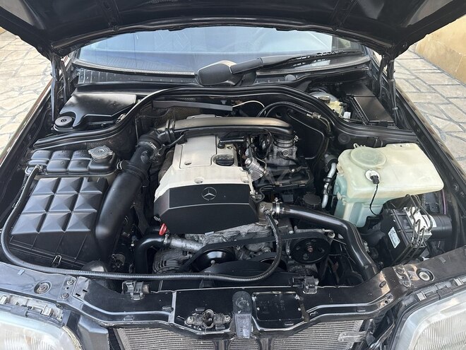 Mercedes C 200 1999, 236,000 km - 2.0 л - Bakı