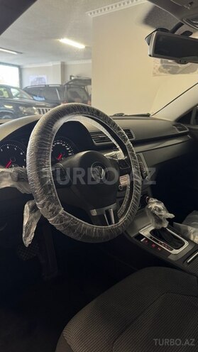 Volkswagen Passat 2013, 222,000 km - 1.8 l - Bakı