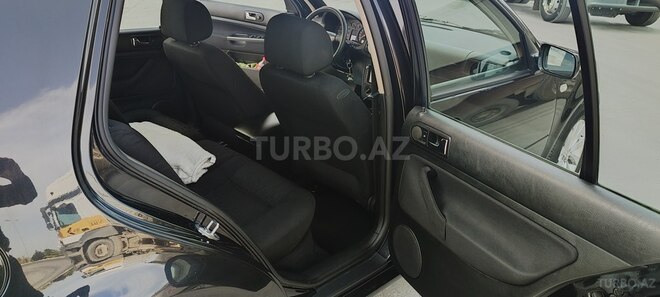 Volkswagen Golf 2003, 157,198 km - 1.6 l - Bakı