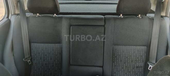 Volkswagen Golf 2003, 157,198 km - 1.6 l - Bakı