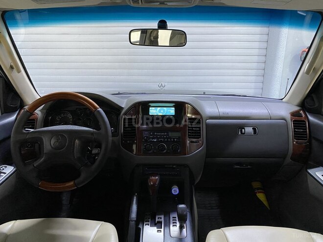 Mitsubishi Pajero 2006, 299,000 km - 3.0 л - Sumqayıt