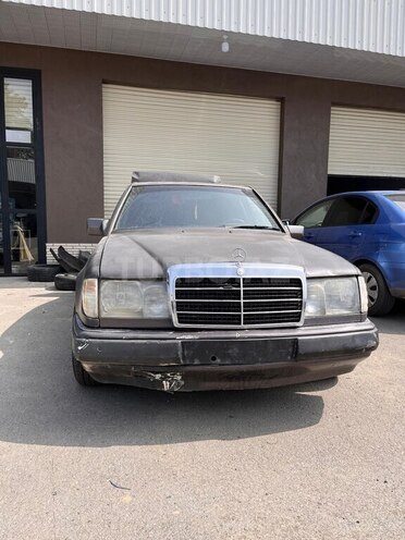 Mercedes E 250 1992, 920,000 km - 2.5 l - Lənkəran